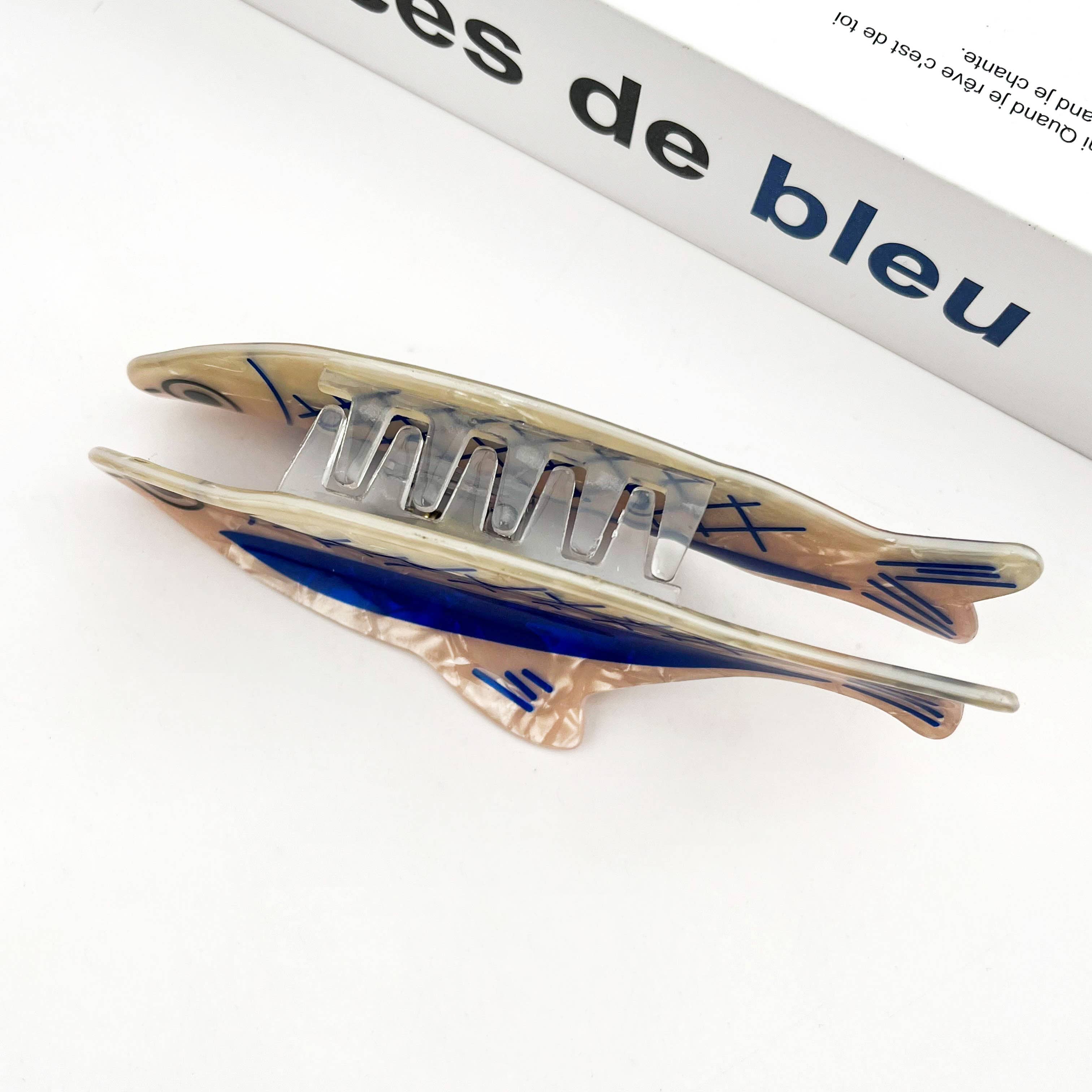 White Sardine Claw Clip