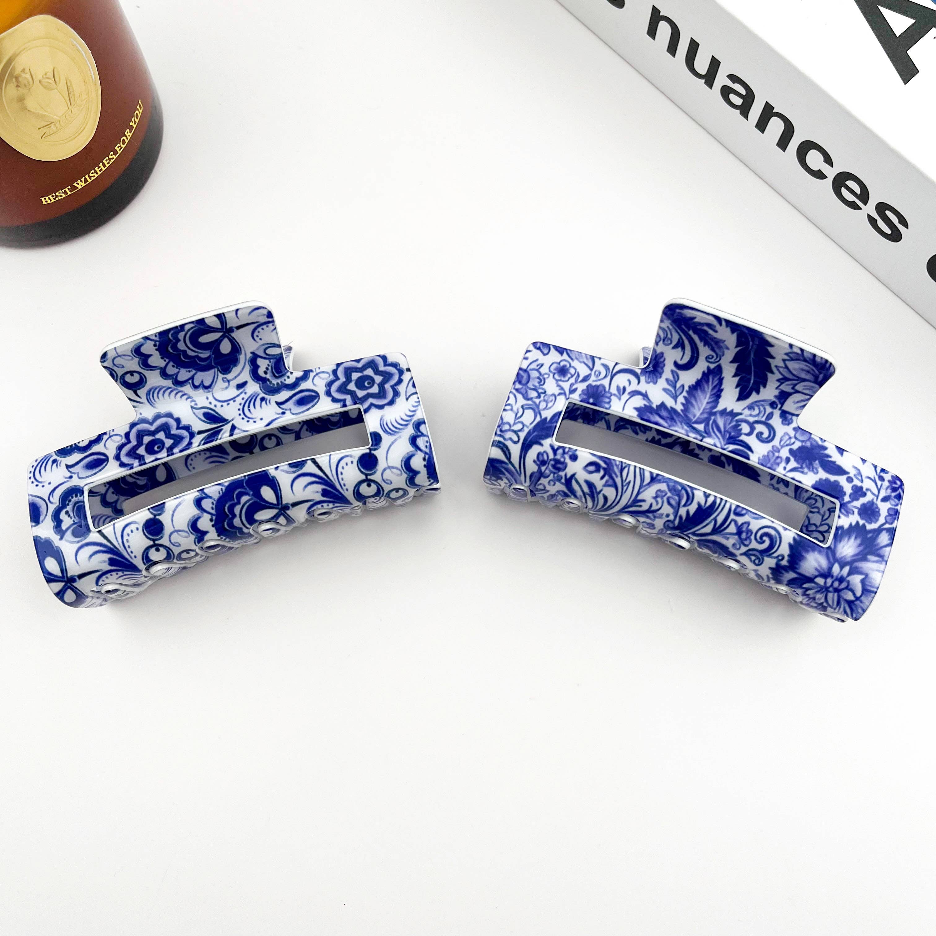 Avery Hair Claw Clip